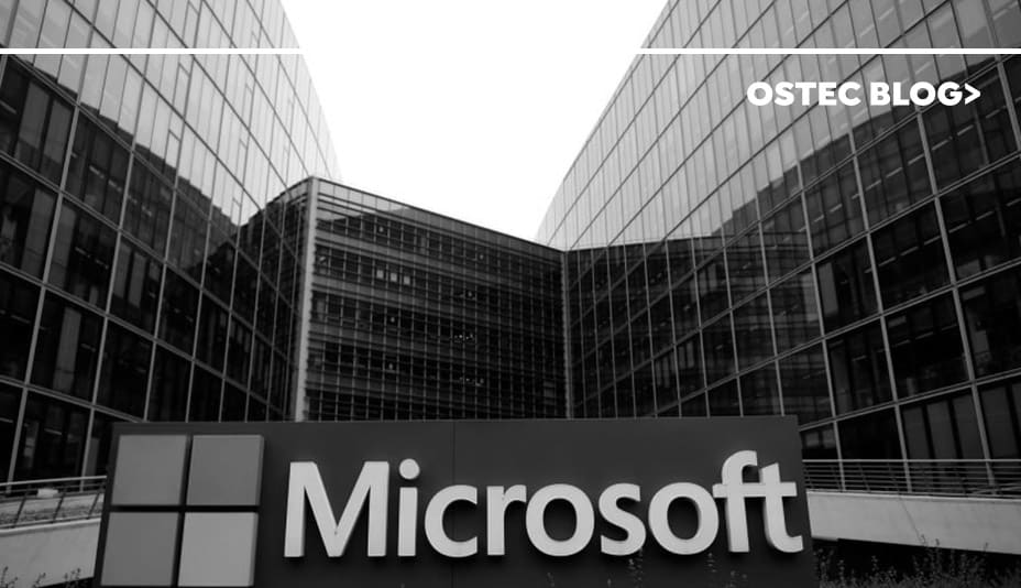 Fachada de uma das empresas da Microsoft, com a logo na frente.